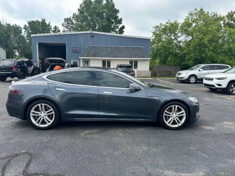 2014 Tesla Model S 85