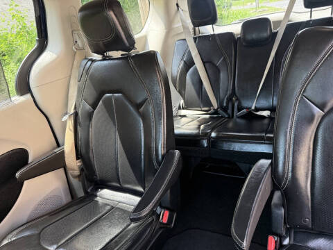 2020 Chrysler Voyager LXi