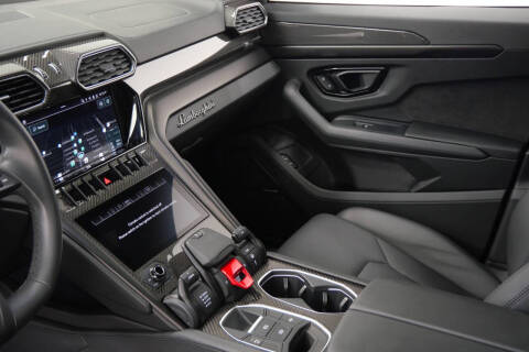 2023 Lamborghini Urus S