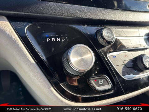 2017 Chrysler Pacifica Touring-L