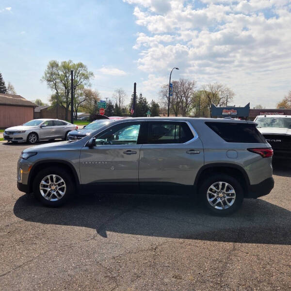 2023 Chevrolet Traverse LS