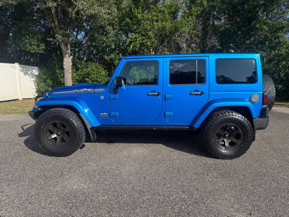 2014 Jeep Wrangler Unlimited Sahara photo 3