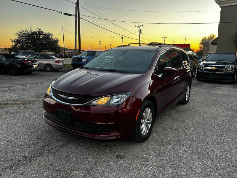 2017 Chrysler Pacifica Touring