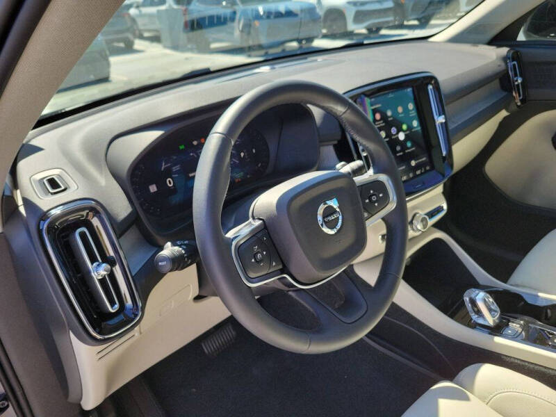 2026 Volvo XC40 B5 Plus