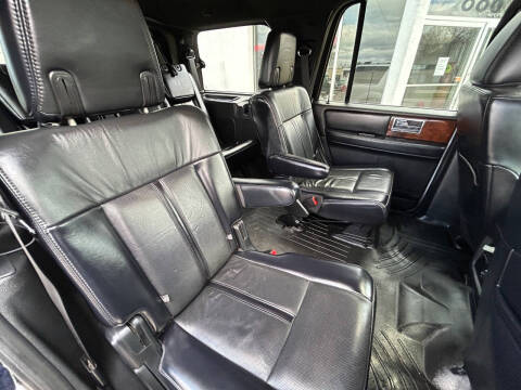 2017 Lincoln Navigator Select