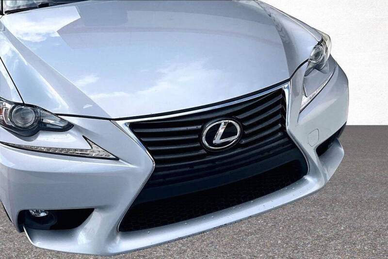 2016 Lexus IS 200t