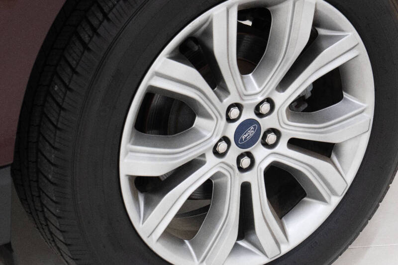 2019 Ford Edge Titanium