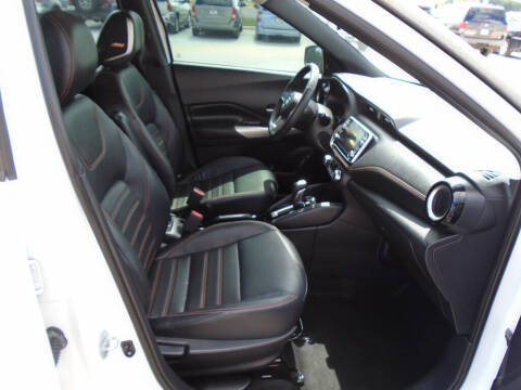 2020 Nissan Kicks SR