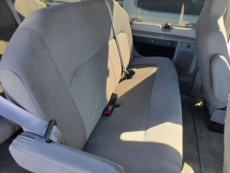 2013 Ford E-Series E-350 SD XLT