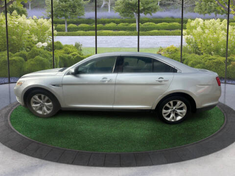 2011 Ford Taurus SEL