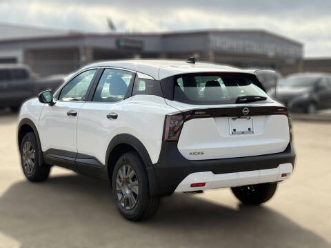 2026 Nissan Kicks S