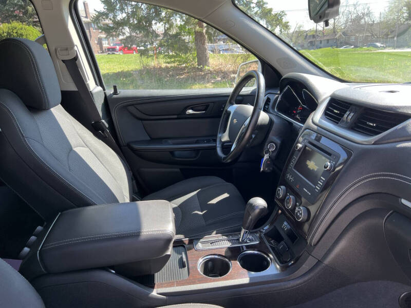 2017 Chevrolet Traverse LT