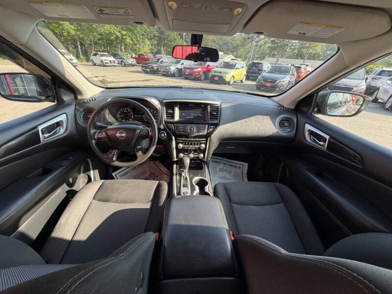 2020 Nissan Pathfinder S
