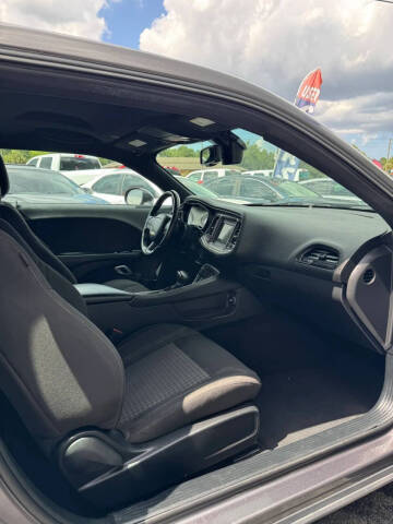 2022 Dodge Challenger SXT
