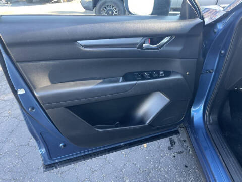 2017 Mazda CX-5 Sport