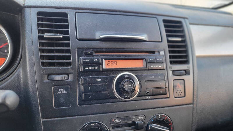 2010 Nissan Versa 1.8 S