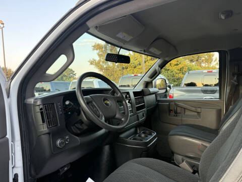 2021 Chevrolet Express 2500