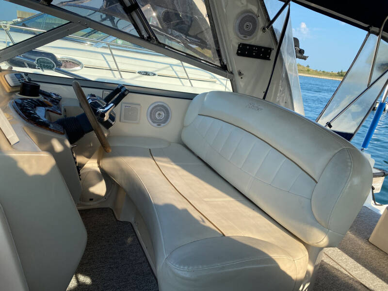 2003 Rinker 342 FIESTA VEE