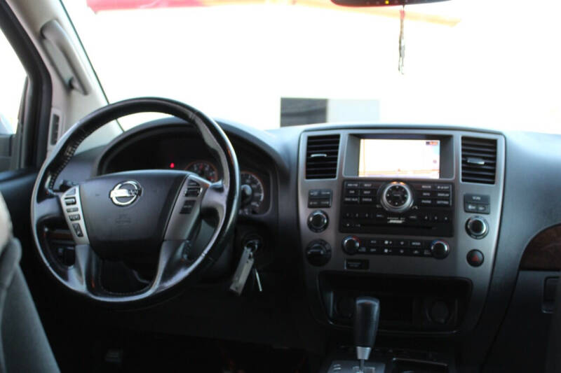 2013 Nissan Armada Platinum