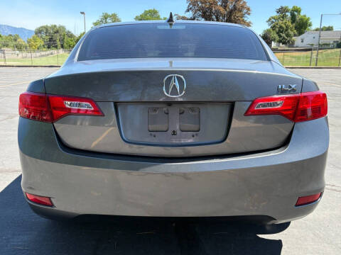 2013 Acura ILX 2.0L w/Tech
