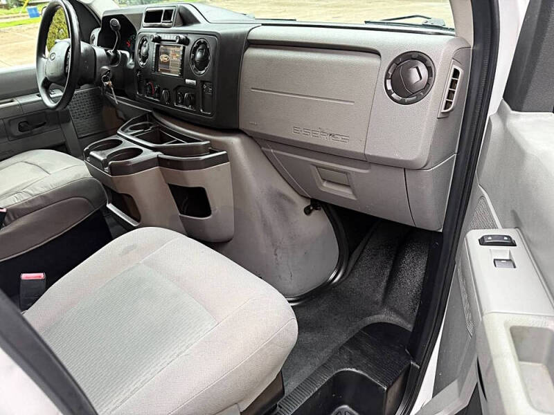 2013 Ford E-Series E-250