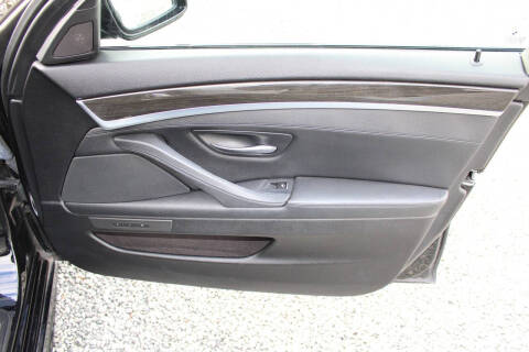 2011 BMW 5 Series 550i xDrive