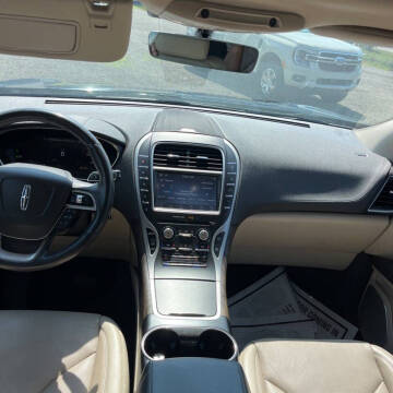 2019 Lincoln Nautilus Reserve