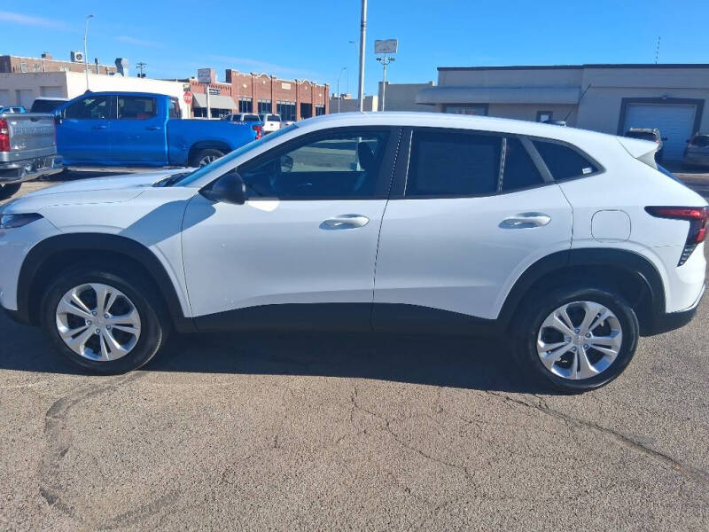 2025 Chevrolet Trax LS