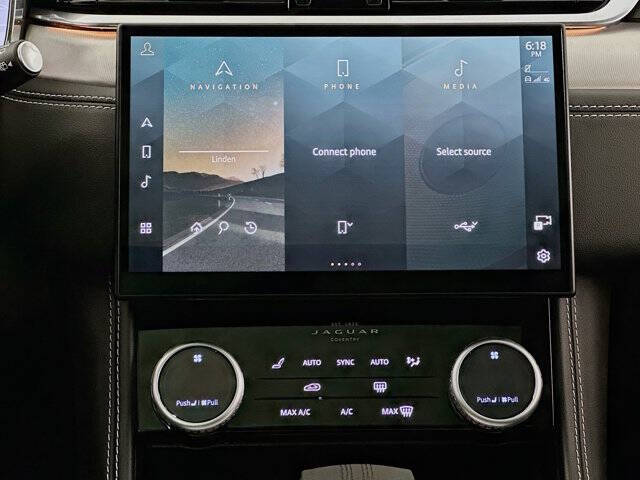 2024 Jaguar F-PACE P250 R-Dynamic S