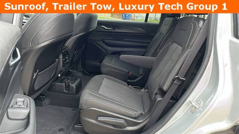 2025 Jeep Grand Cherokee L Laredo