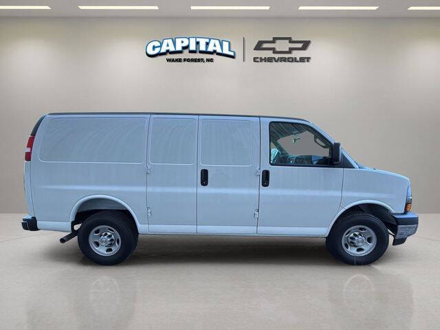 2025 Chevrolet Express 2500