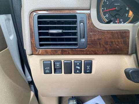 2013 Nissan Armada Platinum