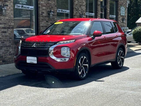 2022 Mitsubishi Outlander for sale at The King of Credit in Clifton Park NY