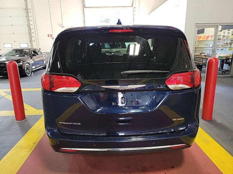2020 Chrysler Pacifica Touring