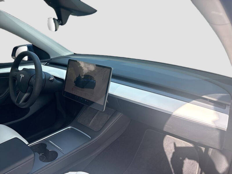 2024 Tesla Model Y Performance