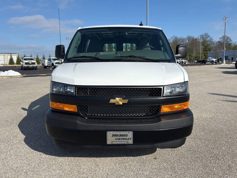 2025 Chevrolet Express 2500