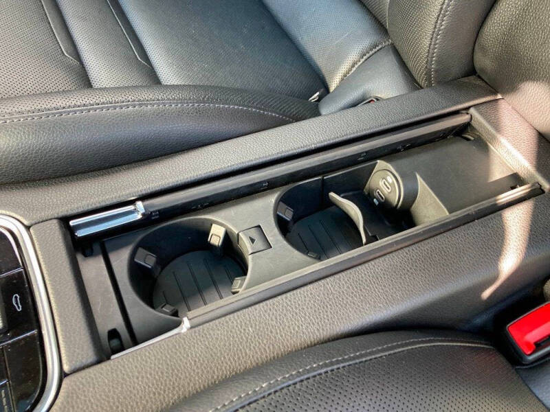 2023 Porsche Panamera 4 Platinum Edition