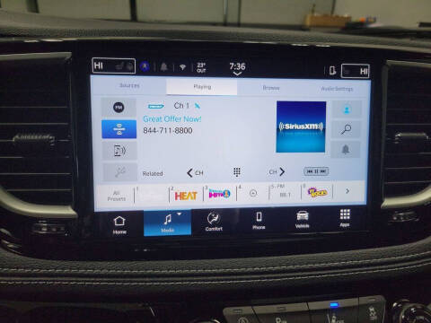 2026 Chrysler Pacifica Select