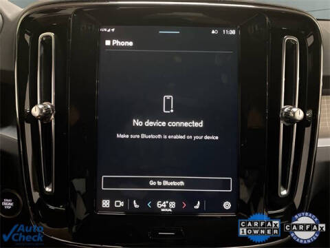 2025 Volvo XC40 B5 Core Bright Theme