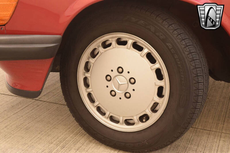 1988 Mercedes-Benz 560-Class 560 SL