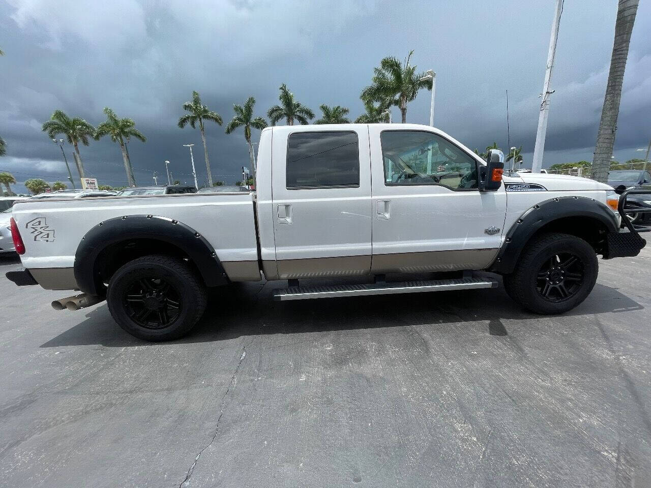 2012 FORD F-250 Pickup - $22,900