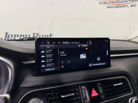 2023 Genesis G70