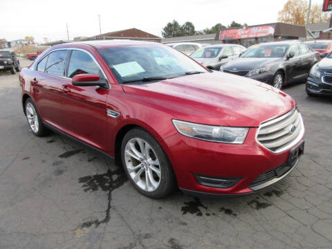 2013 Ford Taurus for sale at Fox River Motors, Inc in Green Bay WI