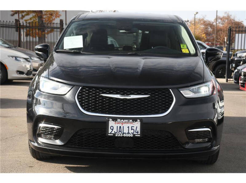 2024 Chrysler Pacifica Plug-In Hybrid Select