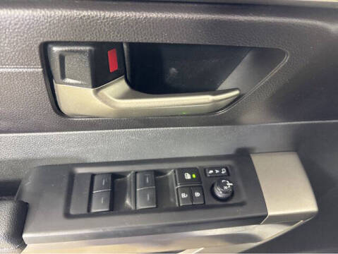 2025 Toyota Sequoia SR5