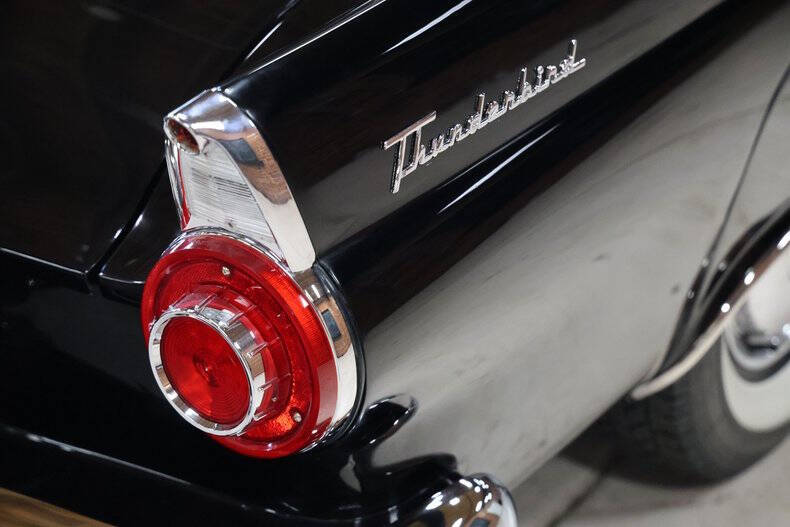 1956 Ford Thunderbird