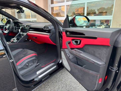 2024 Lamborghini Urus S