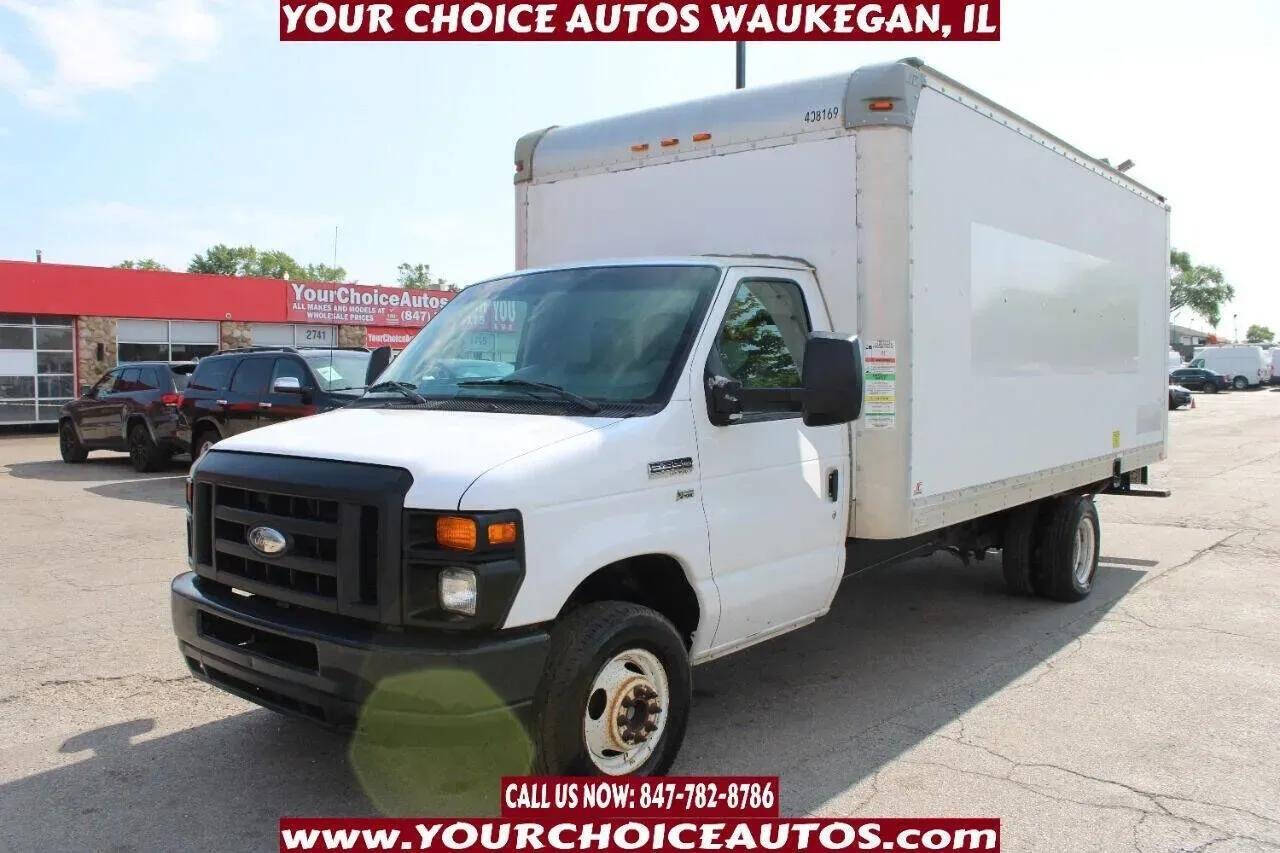 2014 Ford E-Series E 350 SD 2dr 176 in. WB DRW Cutaway Chassis's photo