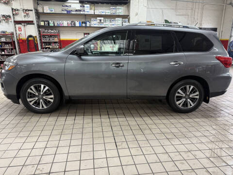 2017 Nissan Pathfinder SV
