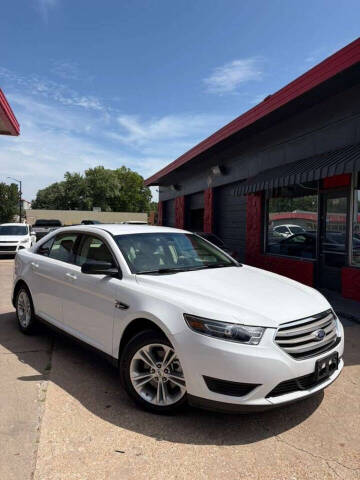 2018 Ford Taurus SE